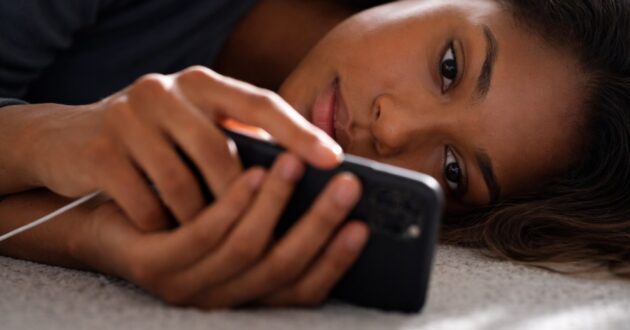 Is Your Phone Like a Drug? Signs of Phone Addiction and How to Stop